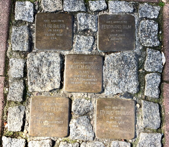 Stolpersteine am Georg-Speyer-Haus in Frankfurt. Quelle: Ursula Rüssmann